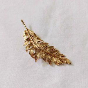 Vintage Gold Tone Long Leaf Brooch Pin 3" Long